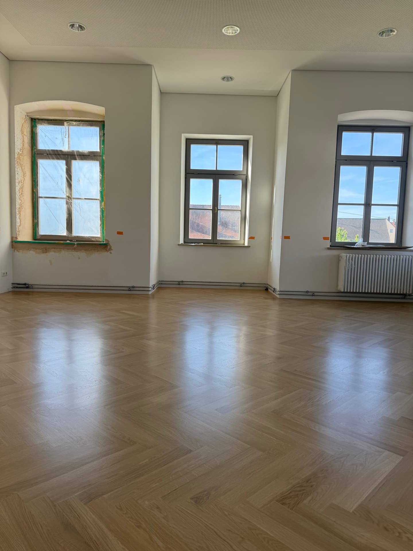 Fischgrät-Parkett Zimmer 1 Nachher
